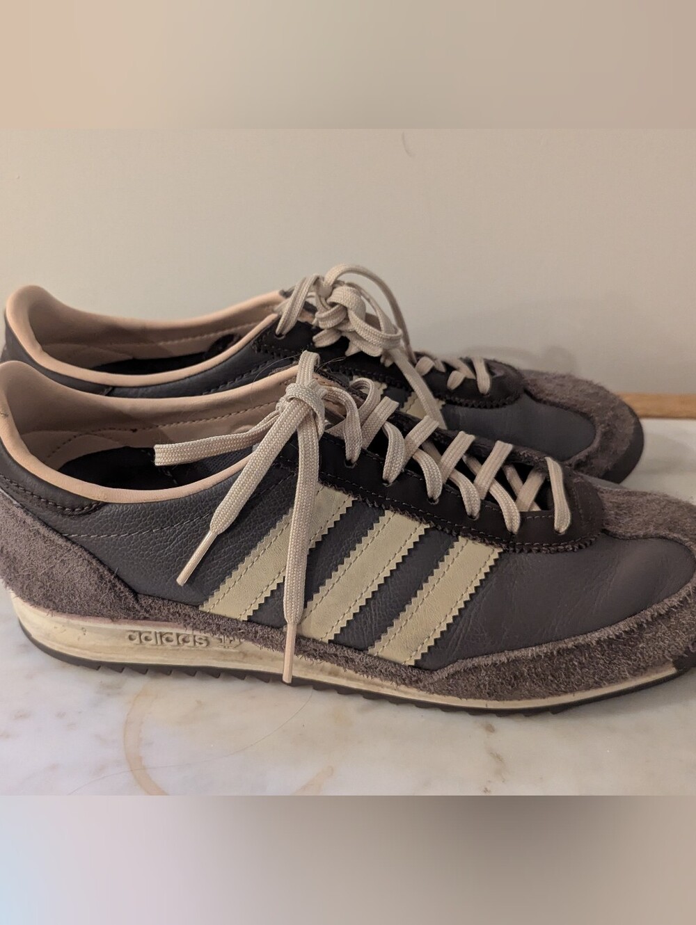 Adidas SL 72 OG Women’s Brown Suede Leather Retro Sneakers Sneakers 9